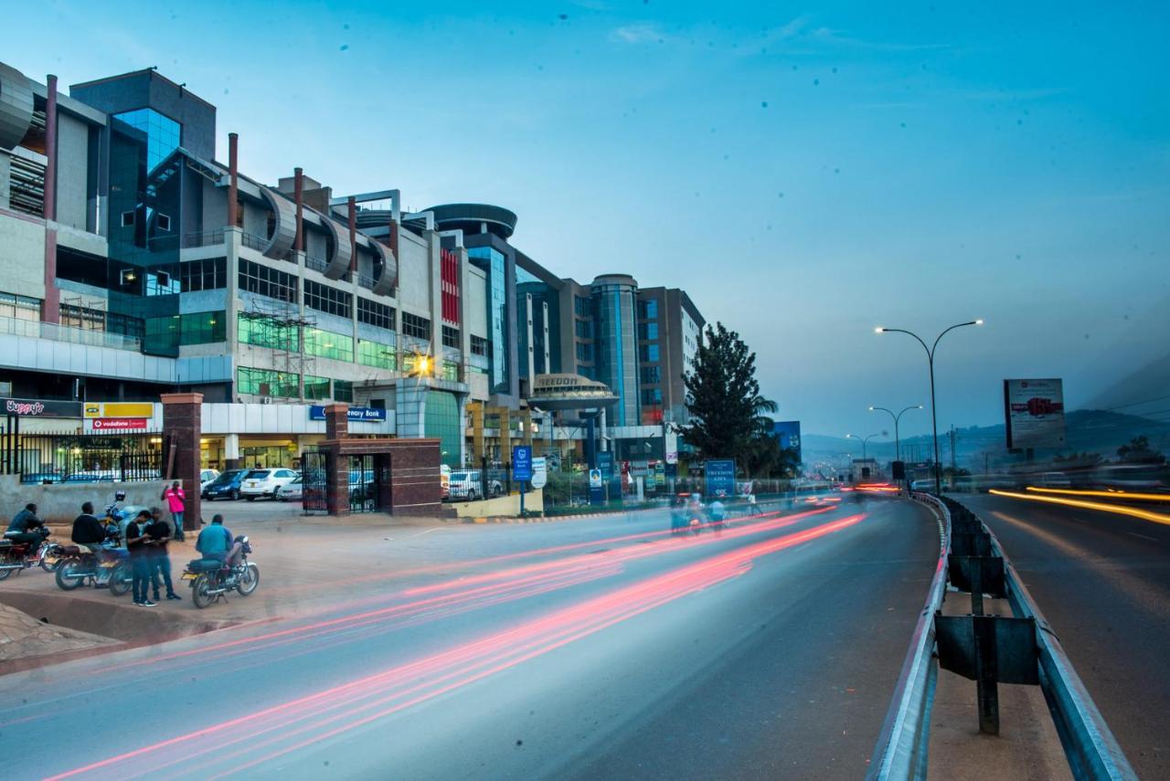 Freedom City Hotel Najjanankumbi Kamapala Kampala Luaran gambar